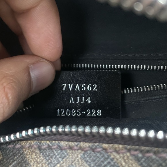 FENDI ROMA SIDE BAG - Picture 2 of 2